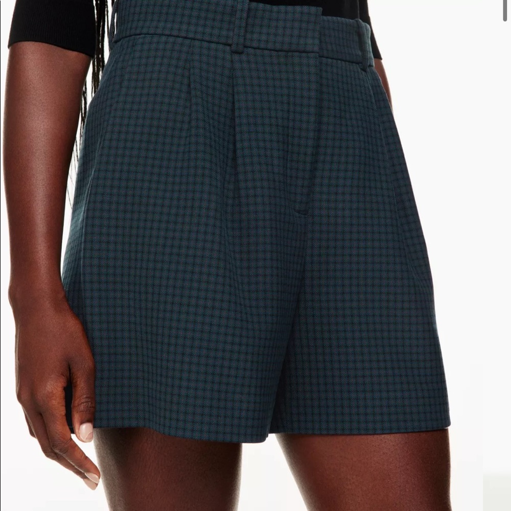Brand new Babaton Kennedy 5" Short